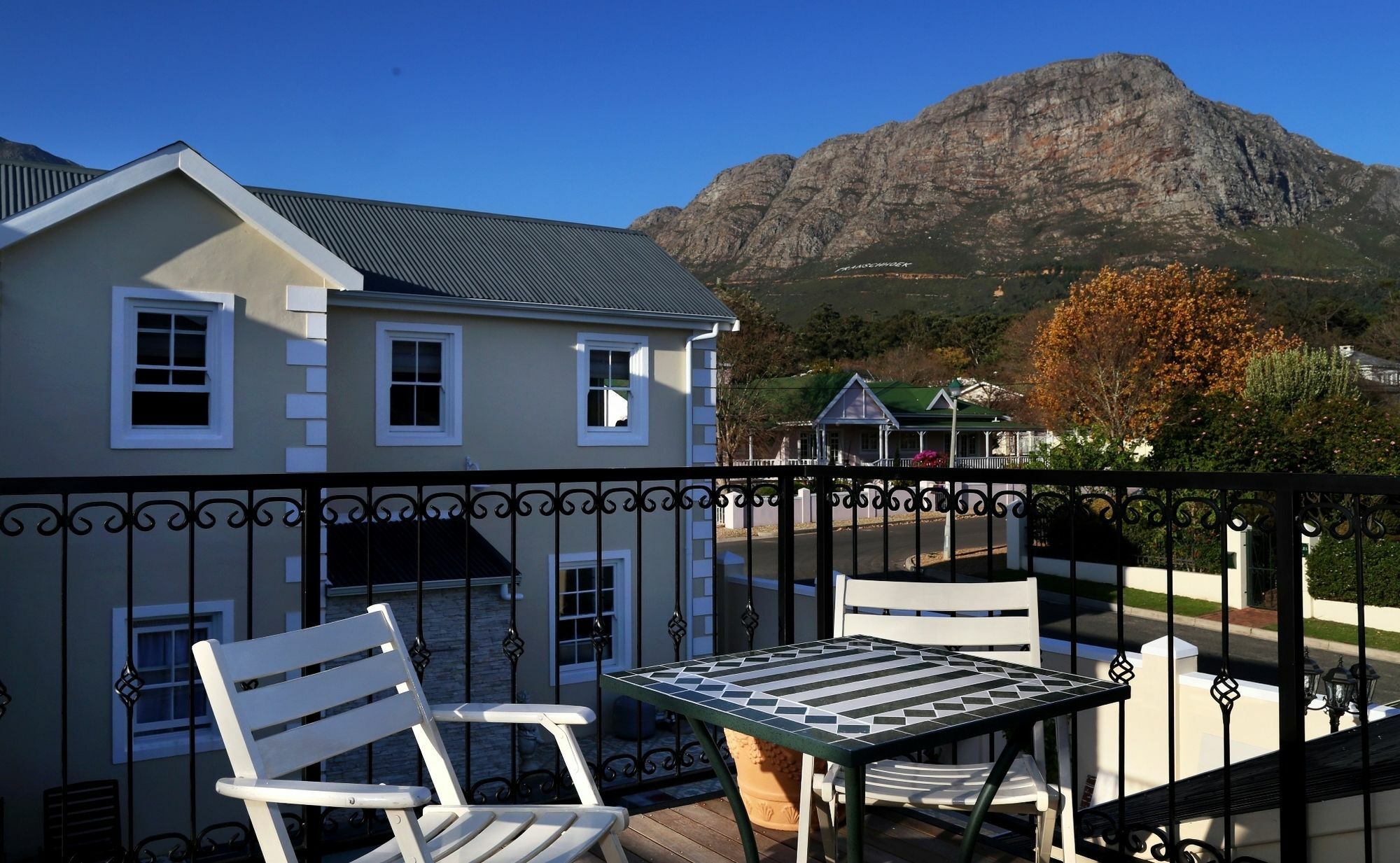 Le Petit Paris Hotell Franschhoek Eksteriør bilde